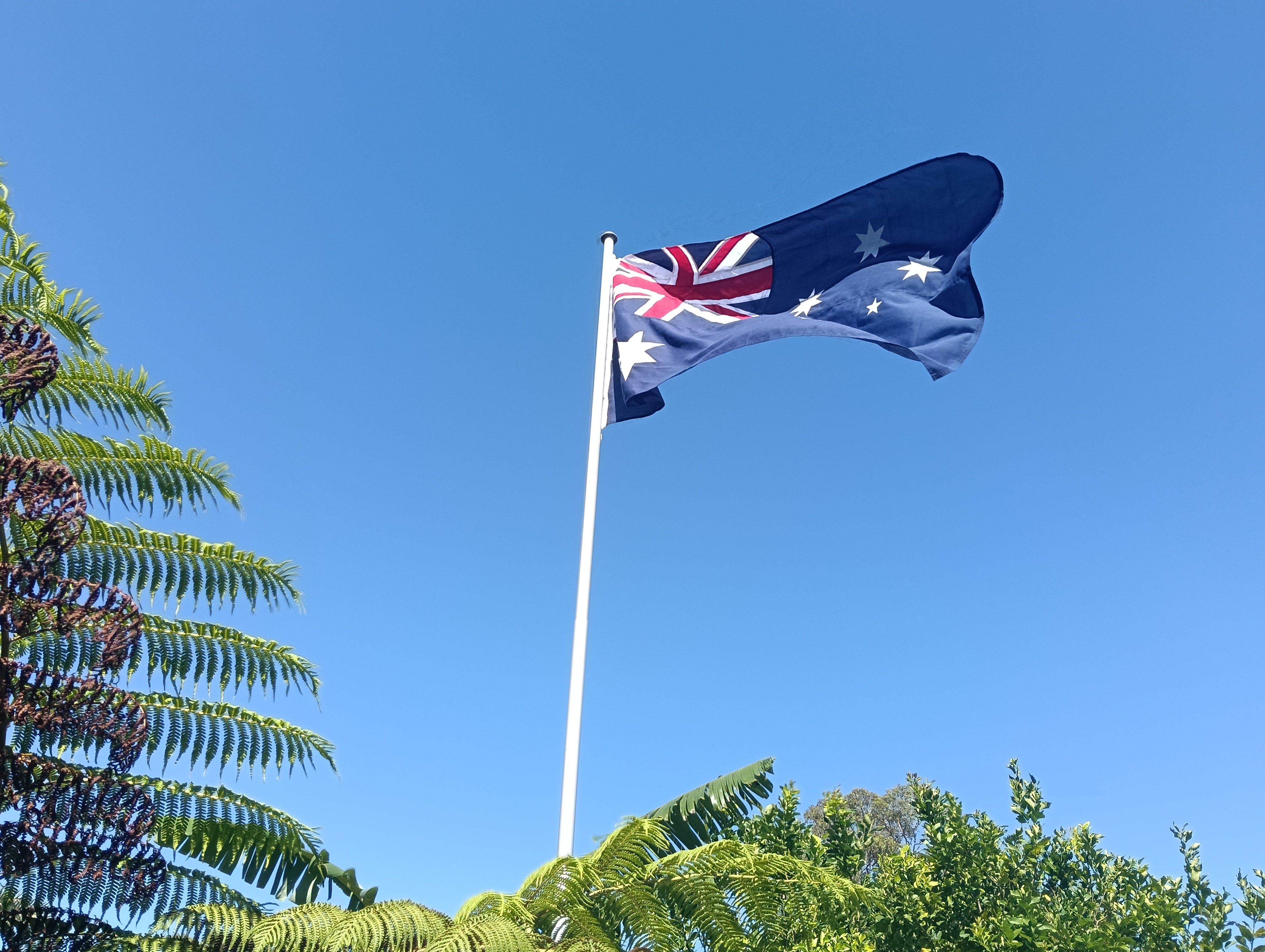 Fully Sewn Australian Flag with Nylon Sister Clips - 1800mm x 900mm